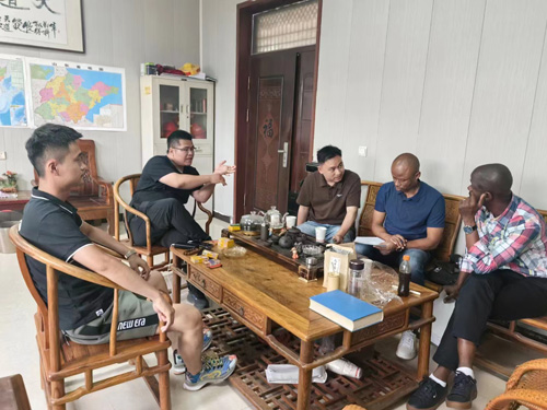 欢迎国际友人来梁山恒通考察洽谈合作